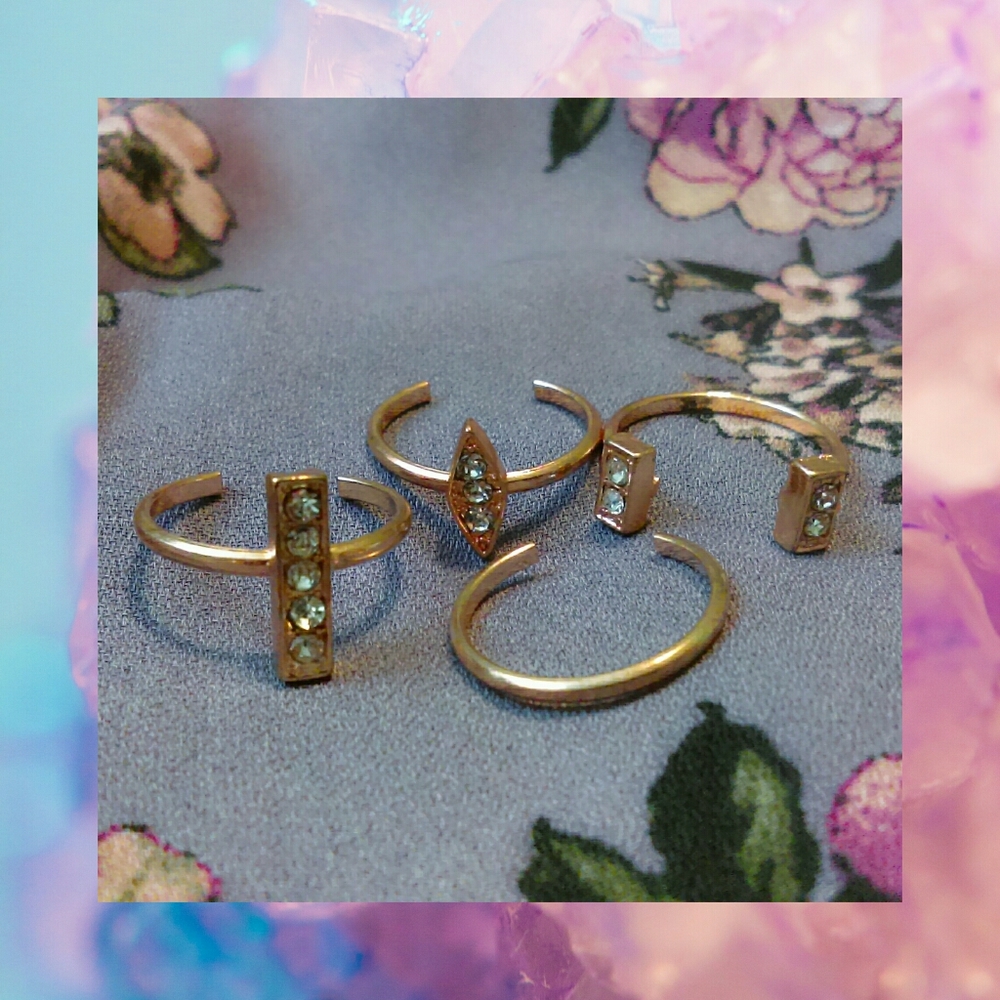 FREE with Purchase! Rose Gold Midi Ring Set